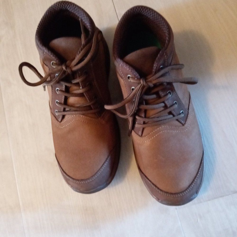 Woman's size 7 Orthofeet boots
